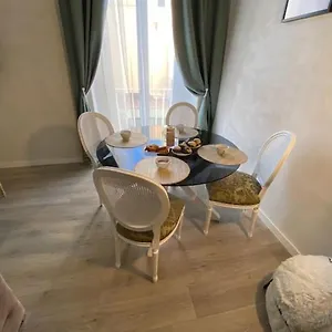 venustasnapoli.hotels-amalfi.com/