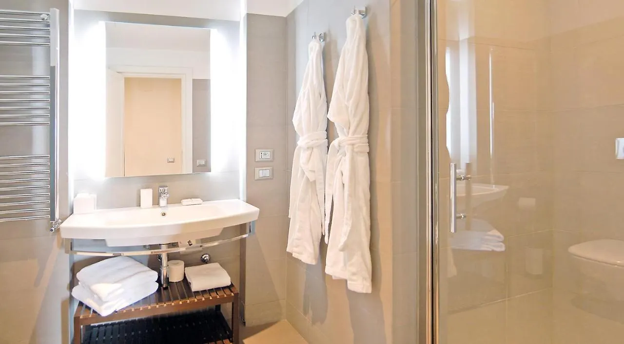 Adamas Luxury Suite Rome 0*,